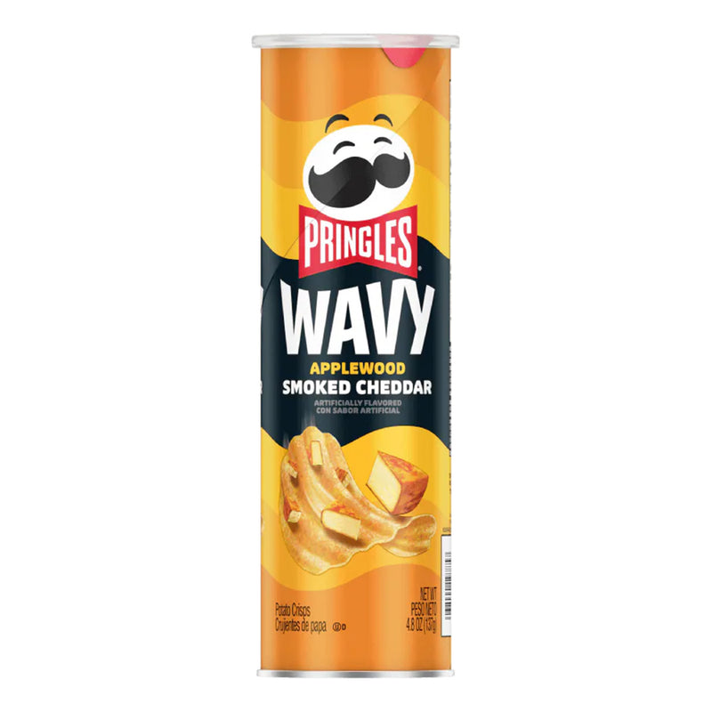 Pringles - Potato Chips "Wavy Applewood Smoked Cheddar" (137 g)